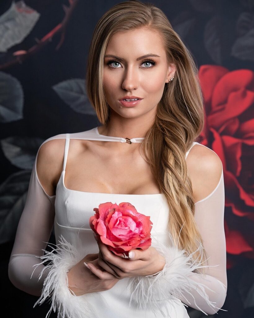 Who Is Emma Sirus? Bio, Age, Career & Net Worth 2026