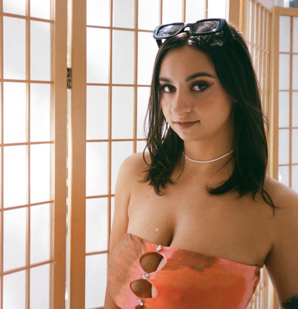 Hailey Rose: Biography, Age, Career, Height & Net Worth