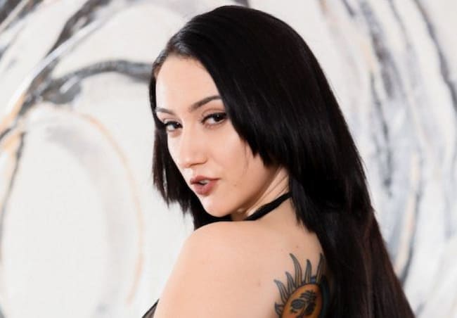 Who Is Mandy Muse? Biography, Age, Career, Net Worth & More