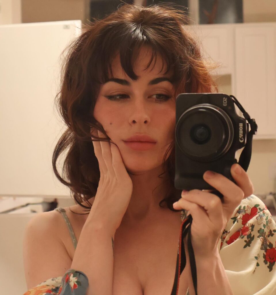 Who Is Olive Glass? Biography, Age, Career & Net Worth