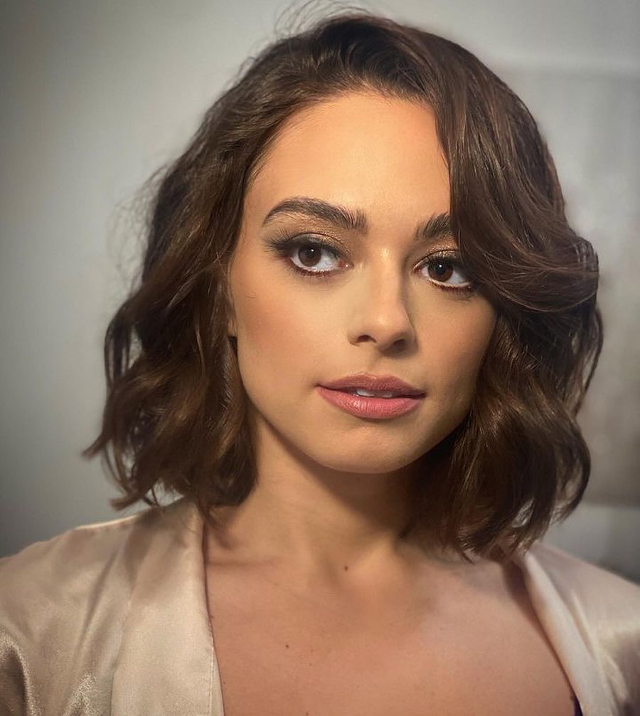 Sophia Burns: Biography, Age, Career, Height & Net Worth