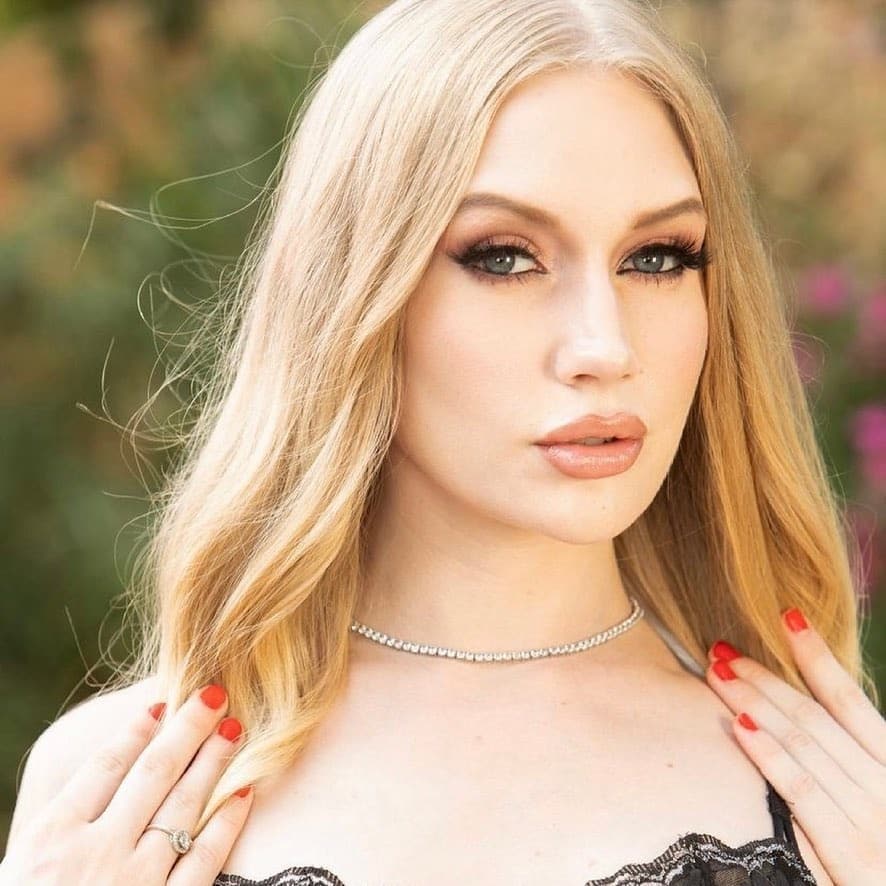 Emma Starletto Age, Biography, Career & Net Worth
