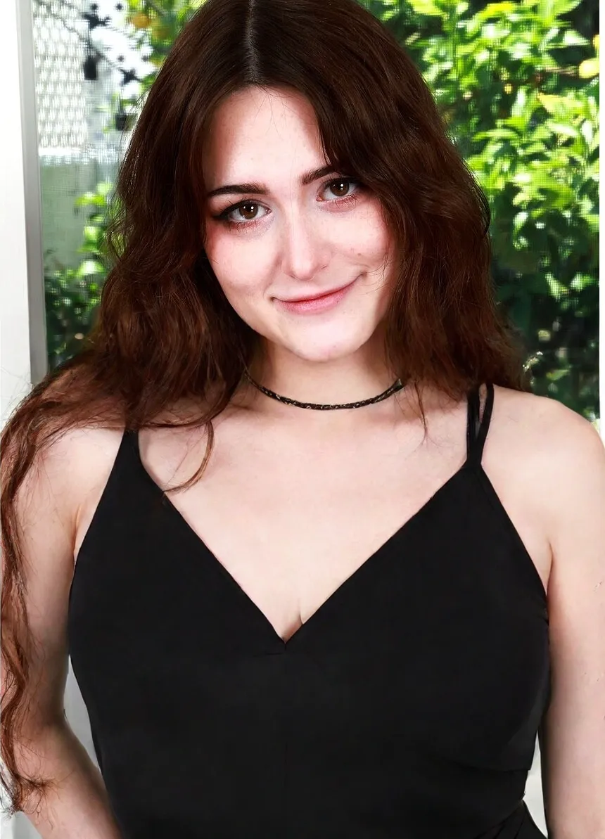 Lilibet Saunders: Biography, Age & Net Worth 2026