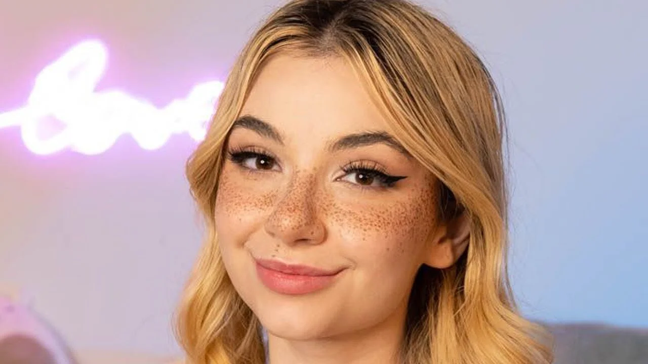 Who Is Demi Hawks? Complete Biography & Rise to Fame 2026